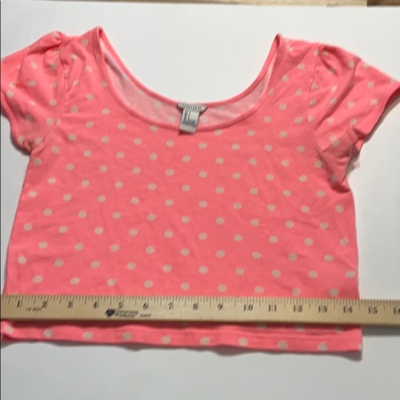 Bundle of 4 crop tops - Picture 10 of 16